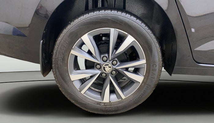 2024 Skoda SLAVIA STYLE 1.5L TSI DSG, Petrol, Automatic, 12,189 km, Right Rear Wheel