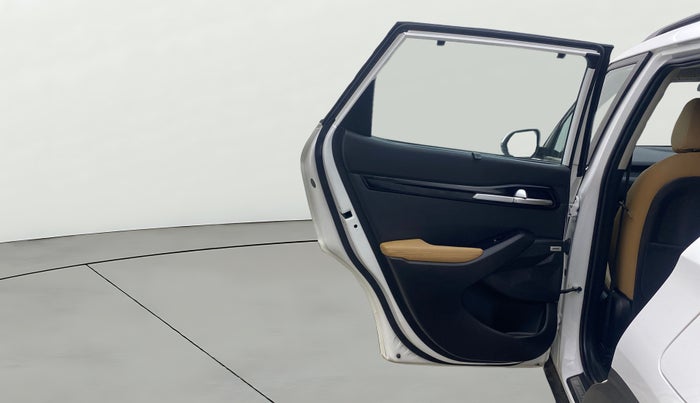 2022 KIA SELTOS HTX PLUS 1.5 DIESEL, Diesel, Manual, 33,709 km, LHS Rear Door