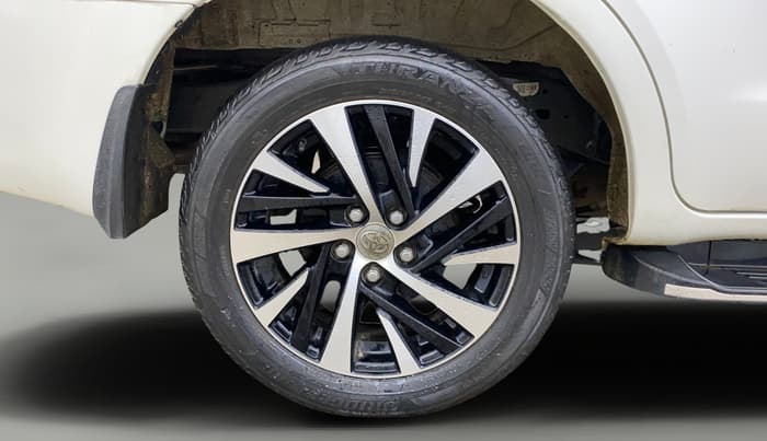 2021 Toyota Innova Crysta 2.7 ZX AT 7 STR, Petrol, Automatic, 59,450 km, Right Rear Wheel