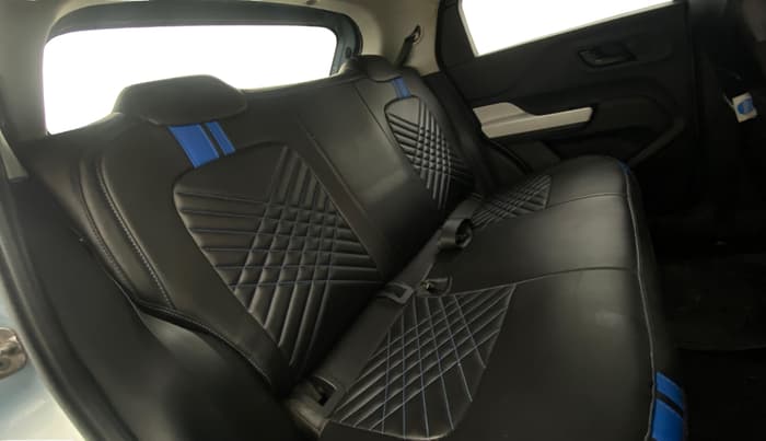 2022 Tata PUNCH ACCOMPLISHED MT, Petrol, Manual, 35,043 km, Right Side Rear Door Cabin