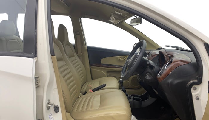 2015 Honda Mobilio 1.5L I-VTEC V, Petrol, Manual, 41,995 km, Right Side Front Door Cabin