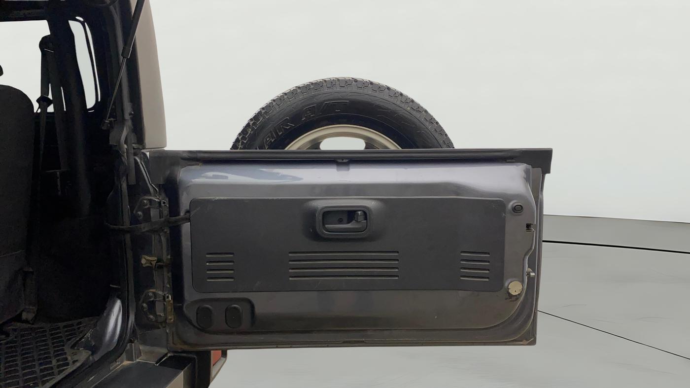 2021 Mahindra Thar LX PETROL HT 4WD AT, Petrol, Automatic, 74,840 km, Boot Door Open