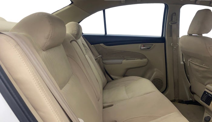 2015 Maruti Ciaz VDI+ SHVS, Diesel, Manual, 1,27,560 km, Right Side Rear Door Cabin