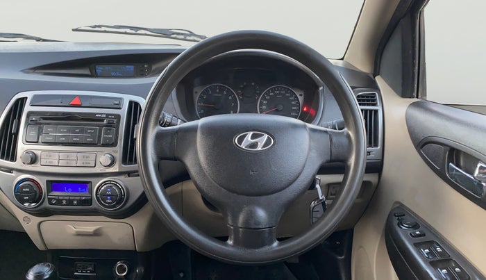 2013 Hyundai i20 MAGNA (O) 1.2, Petrol, Manual, 96,014 km, Steering Wheel Close Up