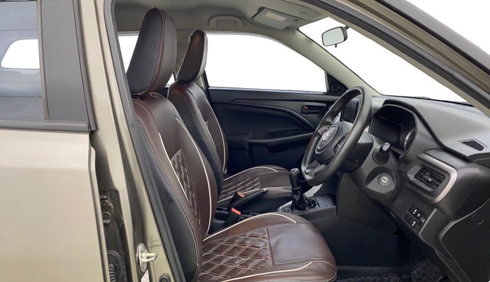 2022 Maruti BREZZA VXI SMART HYBRID, Petrol, Manual, 24,059 km, Right Side Front Door Cabin