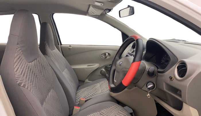 2015 Datsun Go T, Petrol, Manual, 25,845 km, Right Side Front Door Cabin