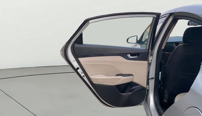 2018 Hyundai Verna 1.6 SX (O) CRDI MT, Diesel, Manual, 68,211 km, LHS Rear Door