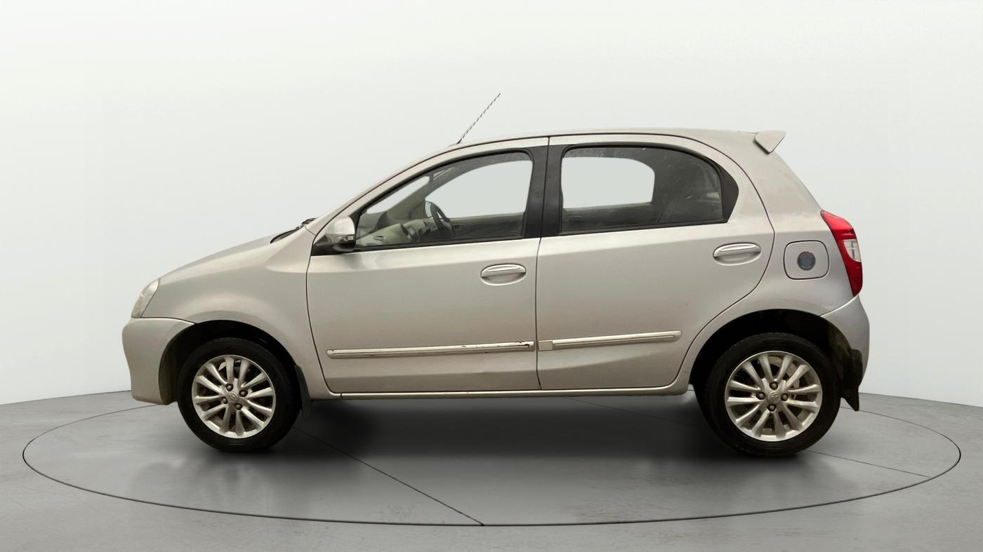 2015 Toyota Etios VX, Petrol, Manual, 62,943 km, Left Side