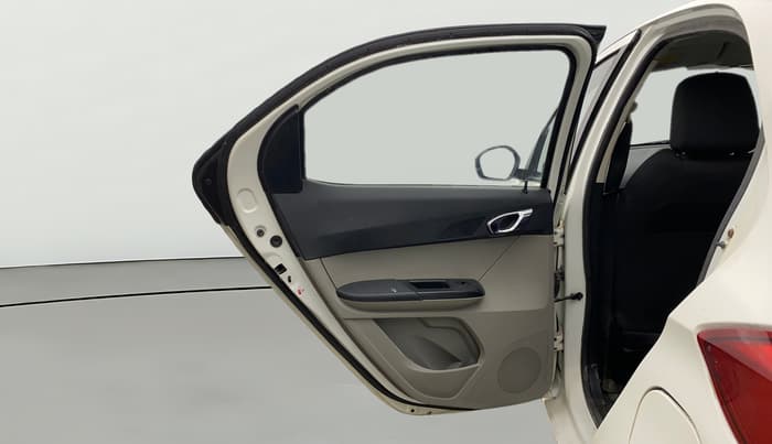 2018 Tata Tiago XZ PETROL, Petrol, Manual, 1,00,646 km, LHS Rear Door