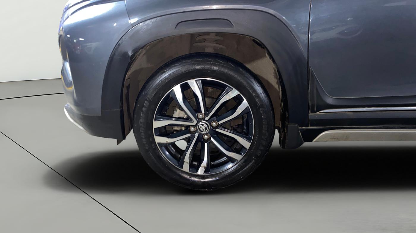 2024 Toyota Urban Cruiser Taisor V 1.0 Petrol AT, Petrol, Automatic, 26,999 km, Left Front Wheel