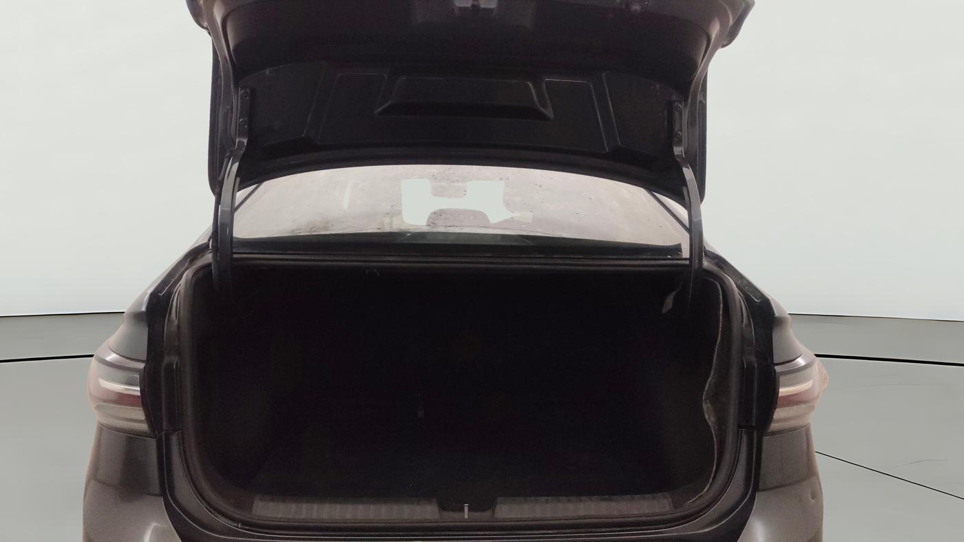 2022 Volkswagen VIRTUS HIGHLINE TSI 1.0 MT, Petrol, Manual, 60,002 km, Boot Open Zoomed View
