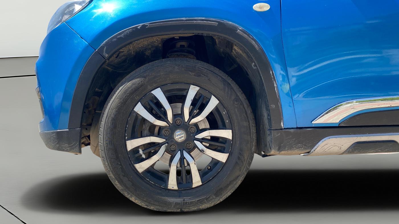 2017 Maruti Vitara Brezza VDI (O), Diesel, Manual, 1,09,106 km, Left Front Wheel