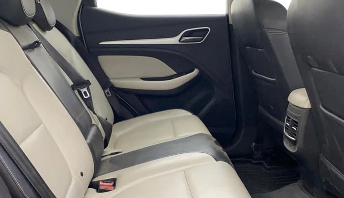 2022 MG ASTOR SHARP 1.5 CVT, Petrol, Automatic, 80,682 km, Right Side Rear Door Cabin