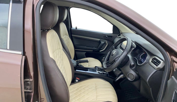 2022 Renault Kiger RXZ MT, Petrol, Manual, 35,730 km, Right Side Front Door Cabin