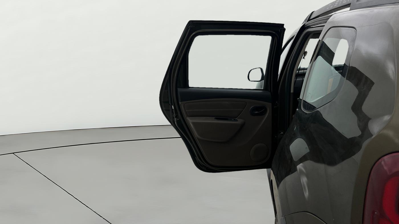 2017 Renault Duster RXL PETROL, Petrol, Manual, 67,583 km, LHS Rear Door