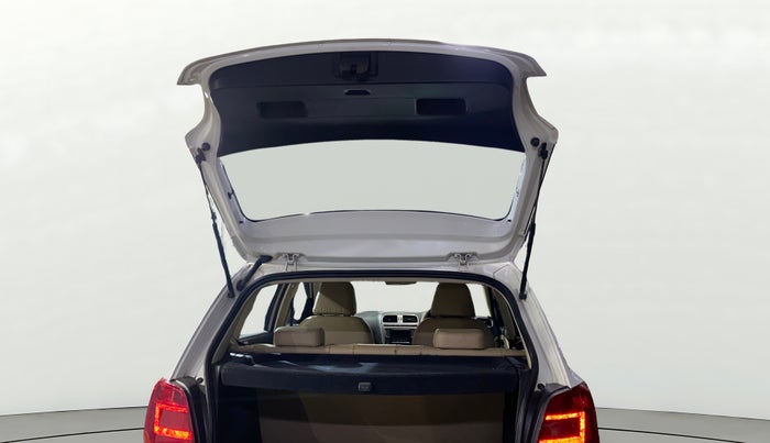 2016 Volkswagen Polo HIGHLINE1.2L, Petrol, Manual, 33,574 km, Boot Door Open