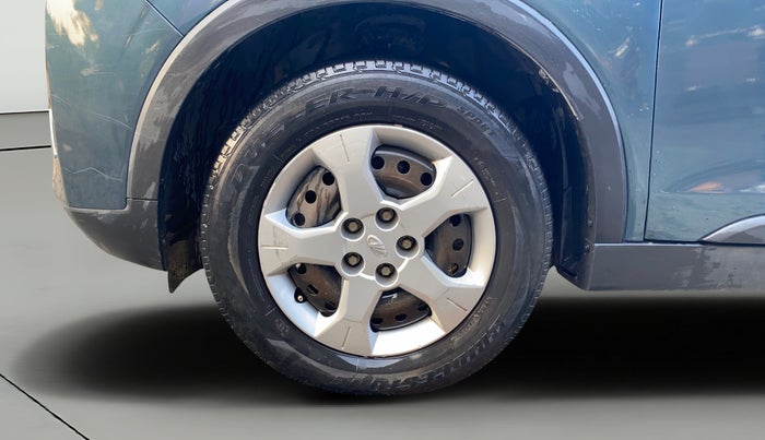 2020 Mahindra XUV300 W6 1.2 PETROL, Petrol, Manual, 57,600 km, Left Front Wheel