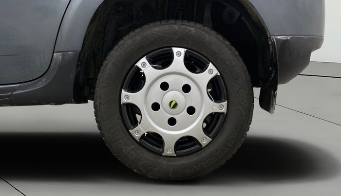 2015 Renault Duster RXE PETROL, Petrol, Manual, 64,306 km, Left Rear Wheel