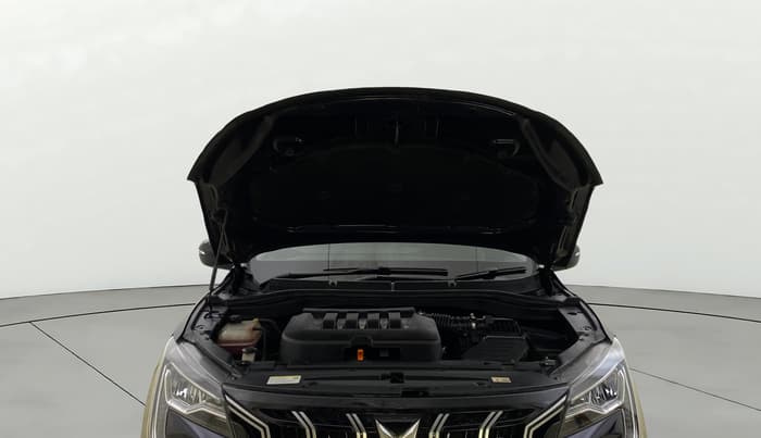 2023 Mahindra XUV700 AX 5 P AT 5 STR, Petrol, Automatic, 13,423 km, Open Bonet