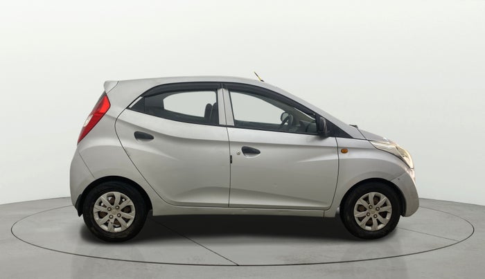 2014 Hyundai Eon MAGNA +, Petrol, Manual, 29,824 km, Right Side View