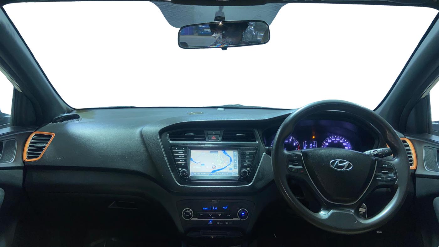 2017 Hyundai Elite i20 ASTA 1.2 DUAL TONE, Petrol, Manual, 1,23,697 km, Dashboard