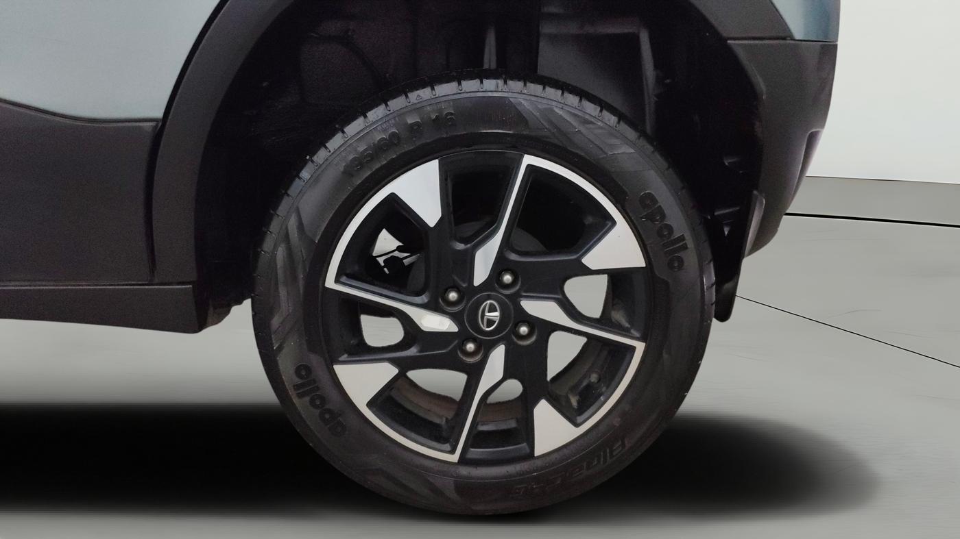 2021 Tata PUNCH CREATIVE  AMT, Petrol, Automatic, 22,727 km, Left Rear Wheel