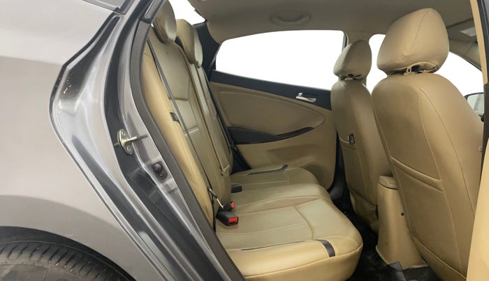 2013 Hyundai Verna FLUIDIC 1.6 VTVT SX, Petrol, Manual, 1,35,690 km, Right Side Rear Door Cabin