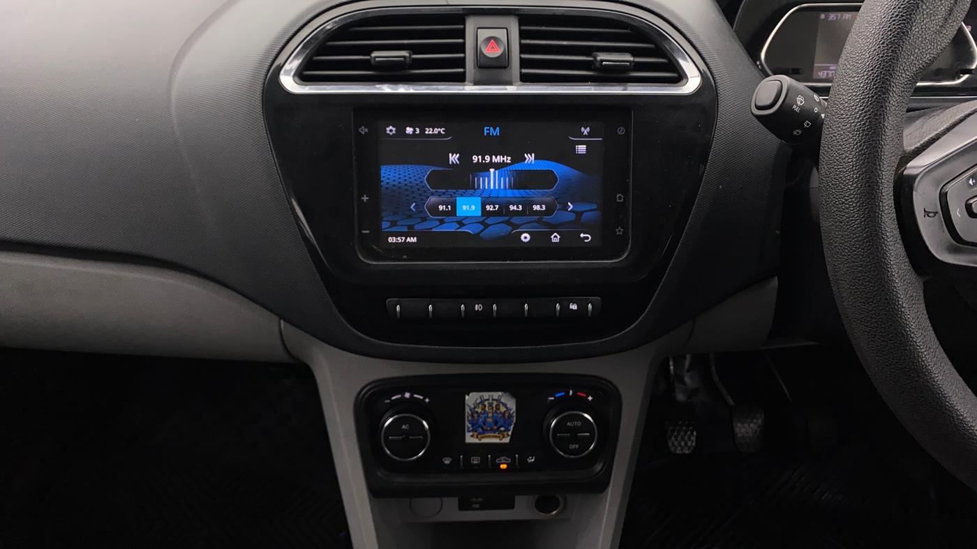 2020 Tata Tiago XZ PLUS DUAL TONE PETROL, Petrol, Manual, 43,671 km, Air Conditioner