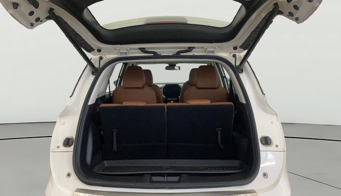 2021 MG HECTOR PLUS SHARP 2.0 DIESEL TURBO MT 6-STR, Diesel, Manual, 23,704 km, Boot Open Zoomed View