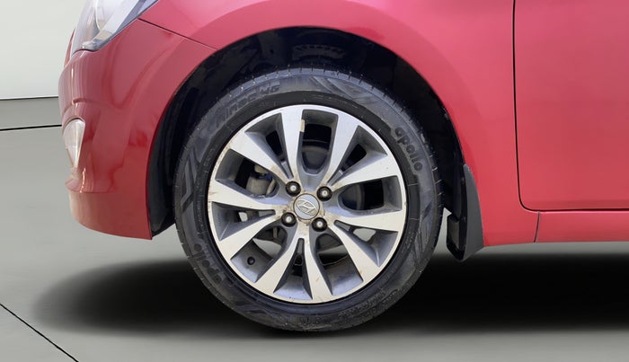 2017 Hyundai Verna 1.6 VTVT SX O, Petrol, Manual, 50,266 km, Left Front Wheel