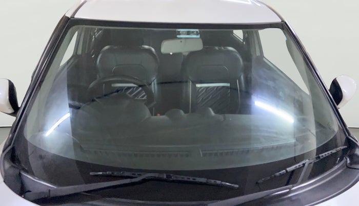 2020 Maruti Swift VXI, Petrol, Manual, 56,413 km, Front Windshield