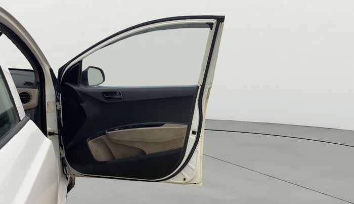 2017 Hyundai Grand i10 MAGNA 1.2 KAPPA VTVT, CNG, Manual, 65,305 km, RHS Front Door