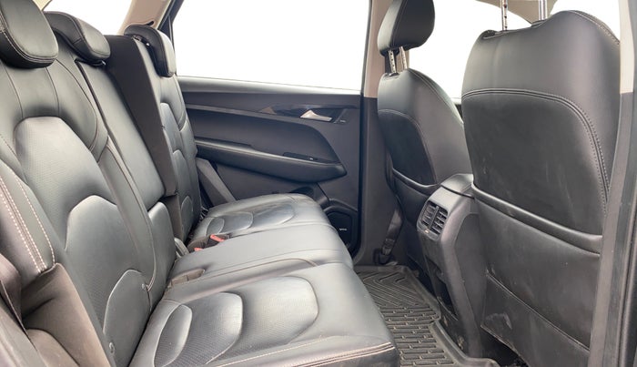 2020 MG HECTOR SHARP HYBRID 1.5 PETROL, Petrol, Manual, 41,956 km, Right Side Rear Door Cabin