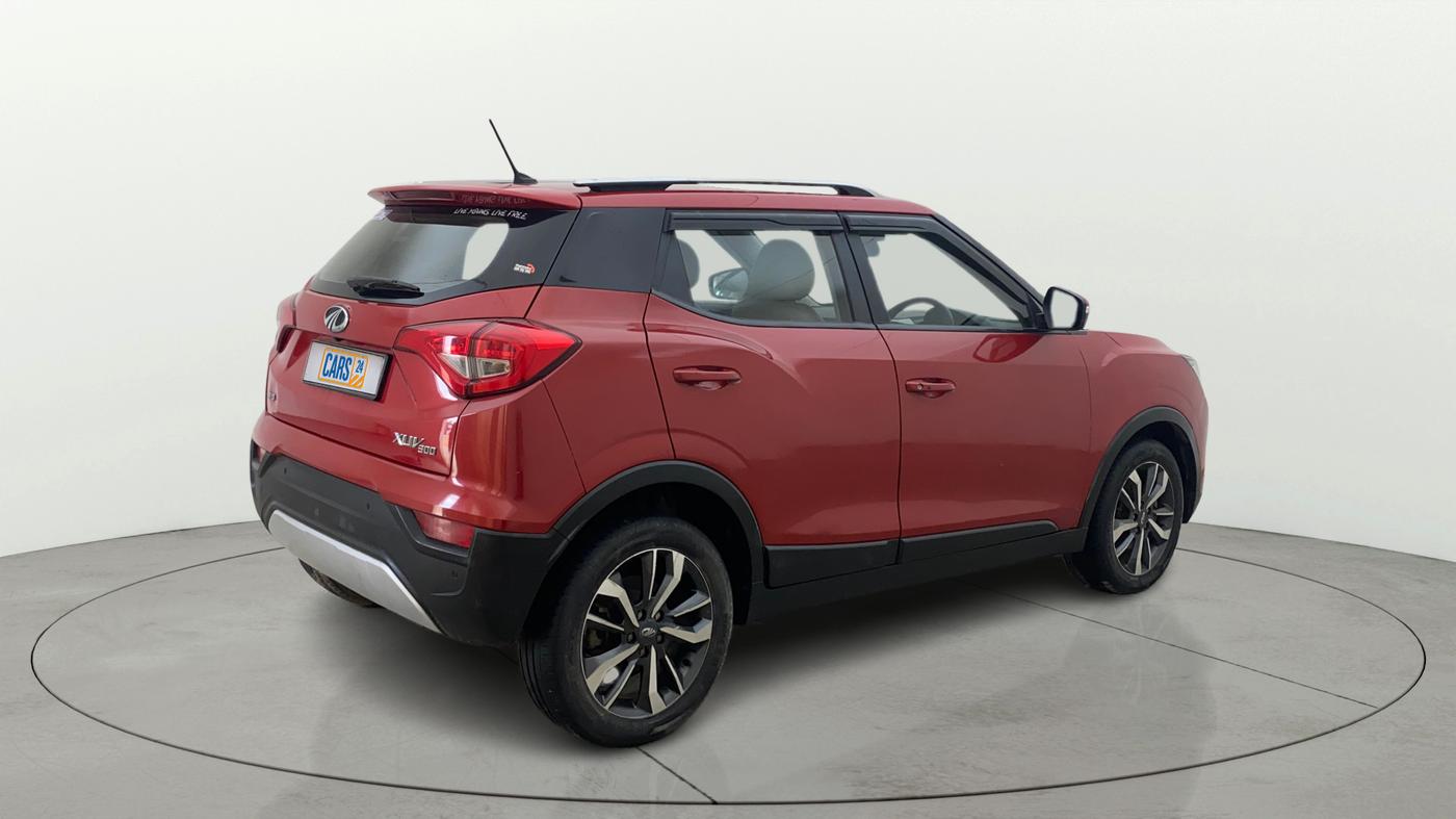 2019 Mahindra XUV300 W8 (O) 1.5 DIESEL, Diesel, Manual, 67,726 km, Right Back Diagonal