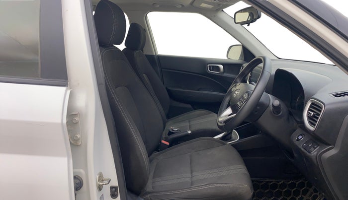 2019 Hyundai VENUE SX PLUS 1.0 TURBO DCT, Petrol, Automatic, 49,692 km, Right Side Front Door Cabin