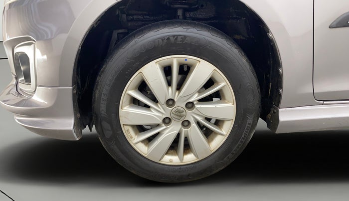 2017 Maruti Swift ZXI, Petrol, Manual, 40,771 km, Left Front Wheel