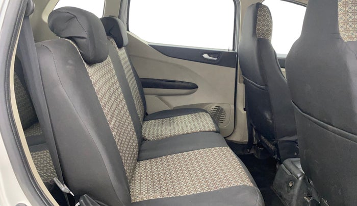 2020 Renault TRIBER RXZ, Petrol, Manual, 75,385 km, Right Side Rear Door Cabin