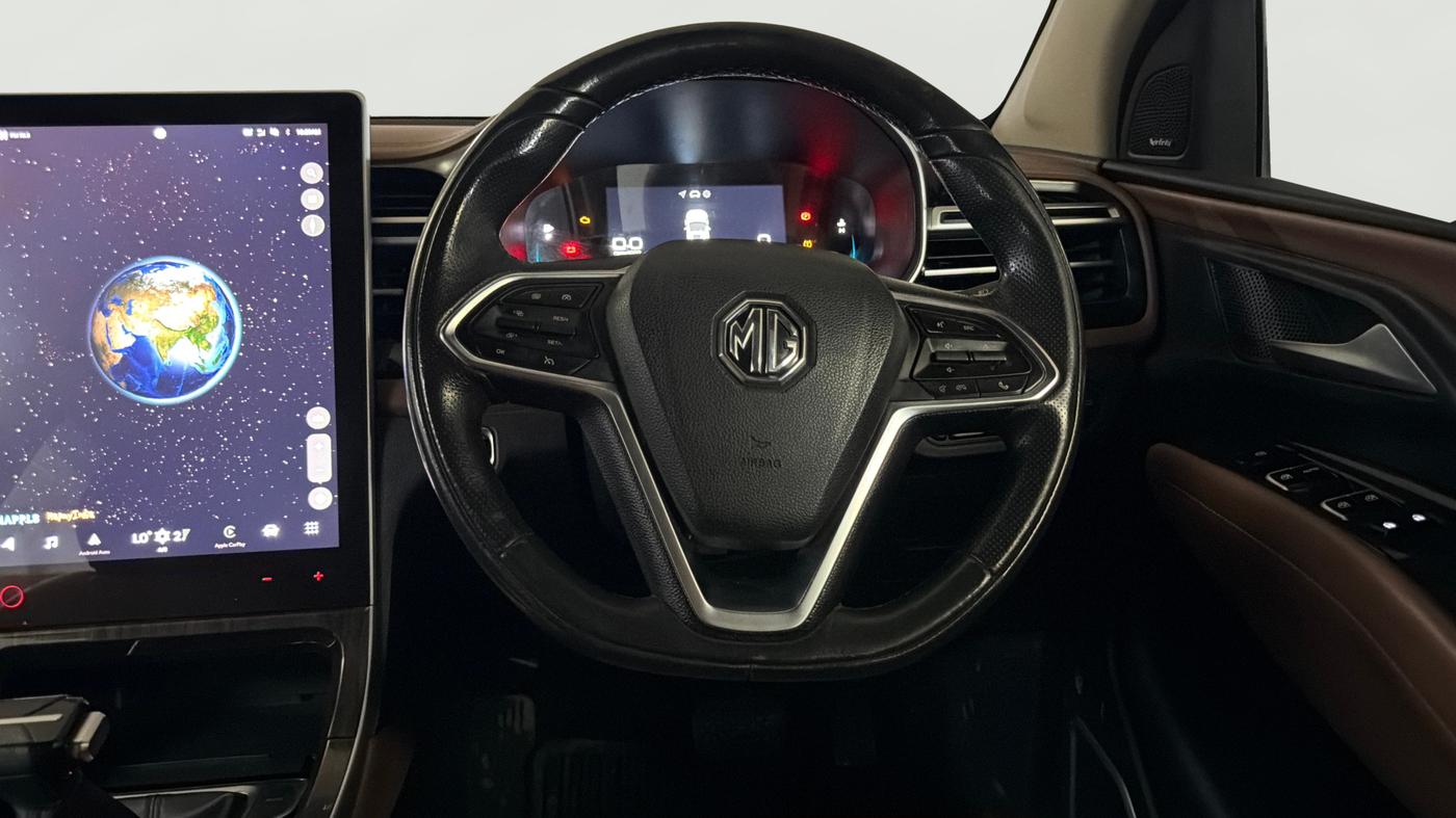 2023 MG HECTOR PLUS SHARP PRO 1.5 PETROL TURBO CVT 6 STR, Petrol, Automatic, 43,197 km, Steering Wheel Close Up