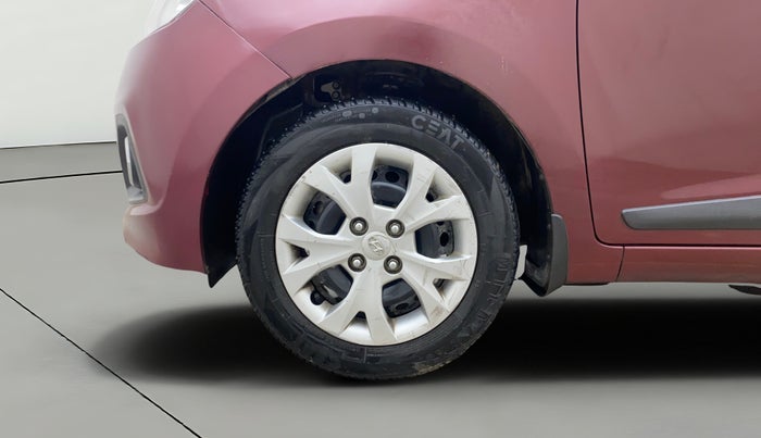 2015 Hyundai Grand i10 SPORTZ 1.2 KAPPA VTVT, Petrol, Manual, 1,02,001 km, Left Front Wheel