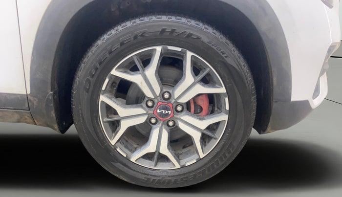 2021 KIA SELTOS GTX PLUS AT 1.5 DIESEL, Diesel, Automatic, 47,825 km, Right Front Wheel