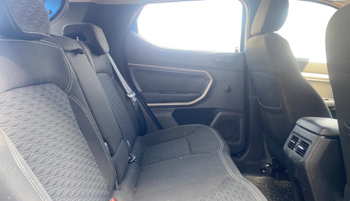 2021 Renault Kiger RXZ MT, Petrol, Manual, 36,774 km, Right Side Rear Door Cabin