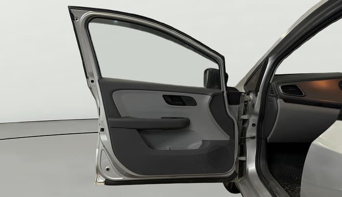 2020 Tata ALTROZ XM PETROL, Petrol, Manual, 52,604 km, LHS Front Door