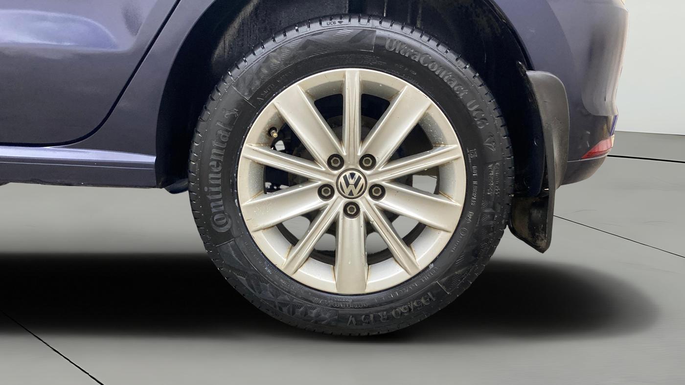 2015 Volkswagen Polo HIGHLINE1.5L, Diesel, Manual, 89,343 km, Left Rear Wheel