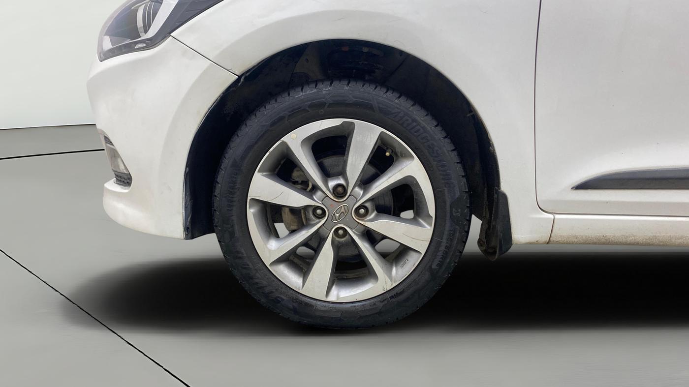 2016 Hyundai Elite i20 ASTA 1.2, Petrol, Manual, 1,24,350 km, Left Front Wheel