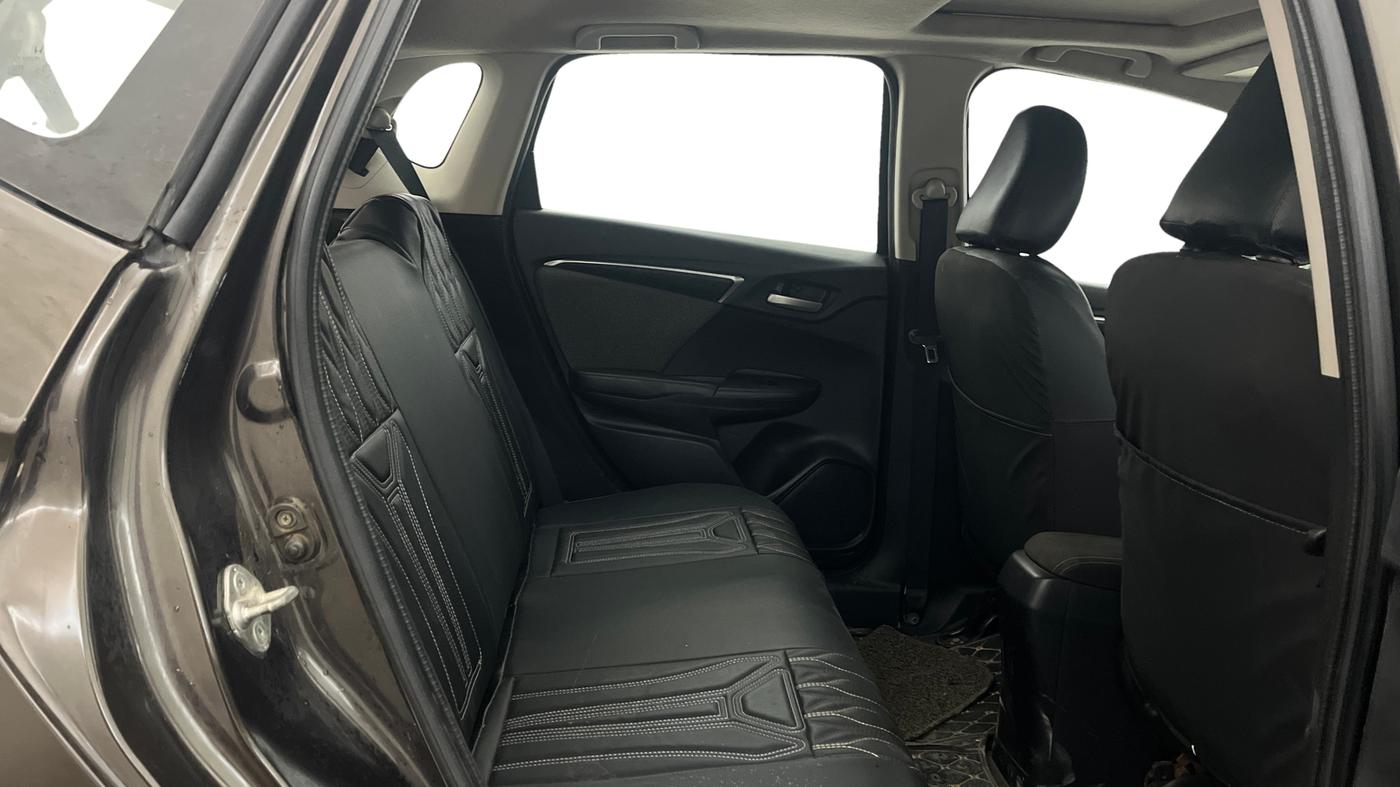 2018 Honda WR-V 1.5L I-DTEC VX MT, Diesel, Manual, 1,34,100 km, Right Side Rear Door Cabin