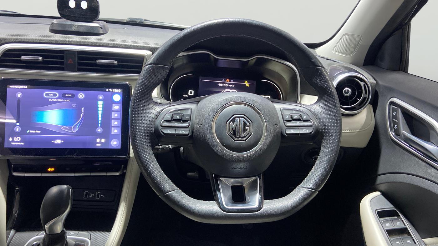 2023 MG ASTOR SHARP 1.5 CVT, Petrol, Automatic, 17,581 km, Steering Wheel Close Up
