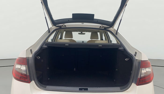 2017 Skoda Octavia 2.0 TDI L&K AT, Diesel, Automatic, 69,518 km, Boot Open Zoomed View