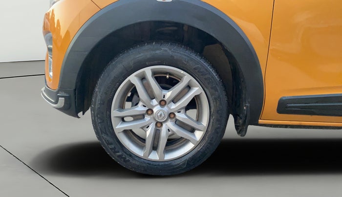 2022 Renault TRIBER RXZ, Petrol, Manual, 72,311 km, Left Front Wheel