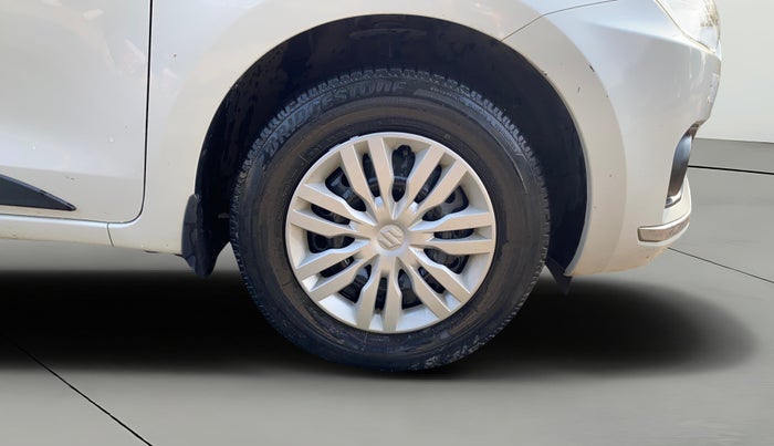 2019 Maruti Dzire VXI, Petrol, Manual, 40,539 km, Right Front Wheel