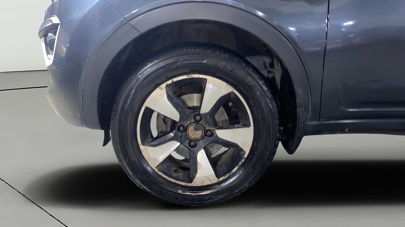 2018 Tata NEXON XZA PLUS PETROL DUAL TONE, Petrol, Automatic, 58,401 km, Left Front Wheel